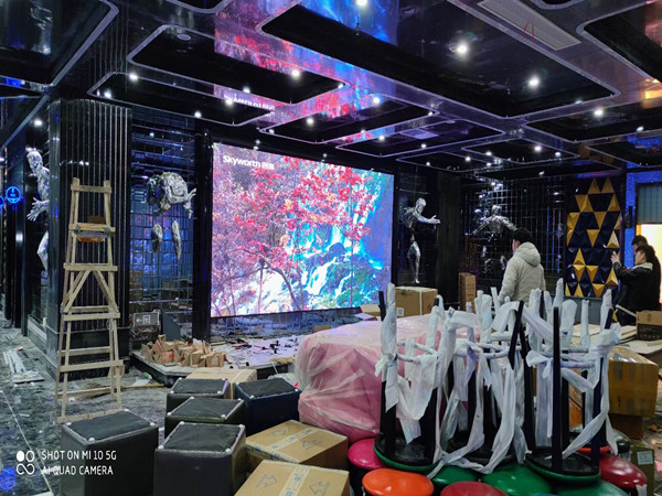 室内P2.5全彩显示屏